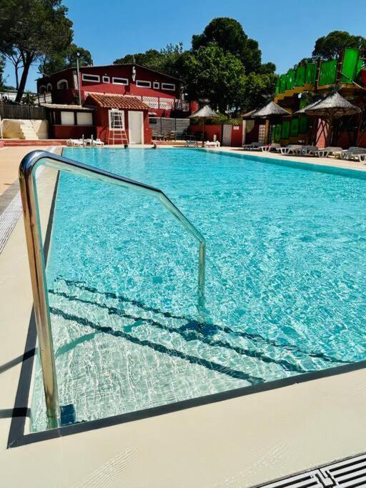 Mobilhome 45M2 Roquebrune-sur Argens Extérieur photo